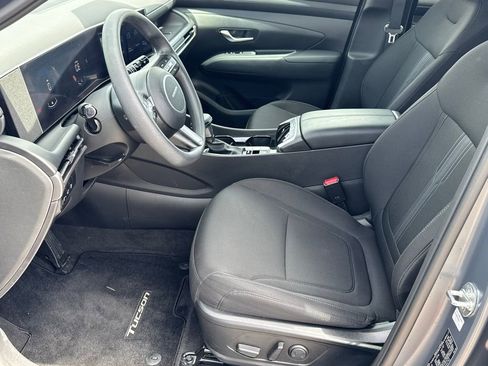 Certified 2025 Hyundai Tucson SEL image 9