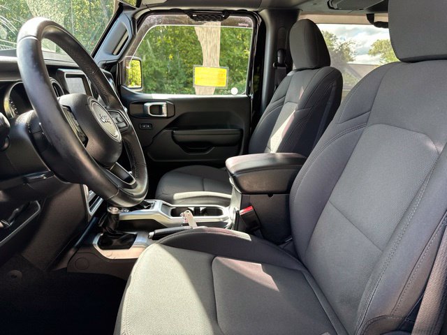 Used 2022 Jeep Wrangler Sport AWD/4WD image 31