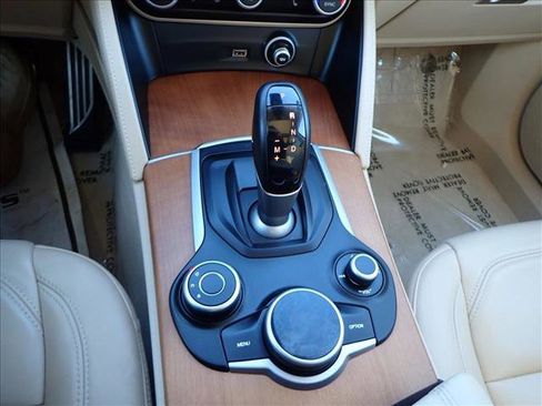 Used 2019 Alfa Romeo Stelvio Ti Lusso w/ Quick Order Package 22X Lusso image 23