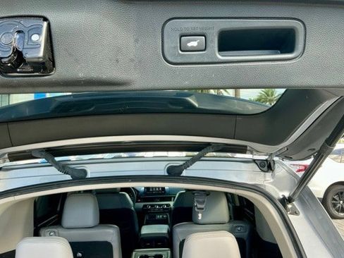 Used 2023 Honda Pilot EX-L image 12