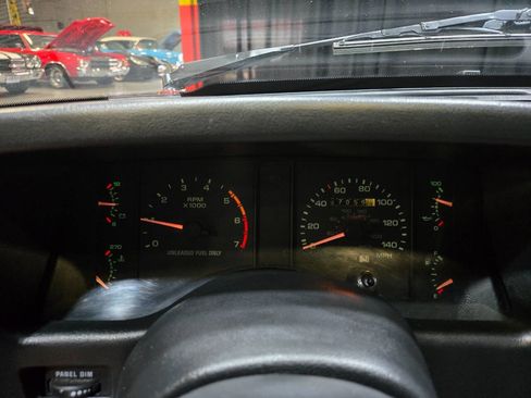 Used 1990 Ford Mustang LX image 82