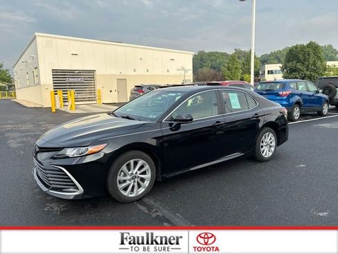 Used 2023 Toyota Camry LE FWD image 18