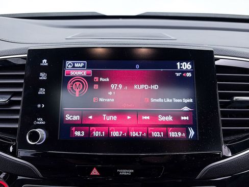 Used 2021 Honda Ridgeline Black Edition image 23