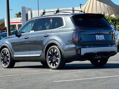 Certified 2024 Kia Telluride SX Prestige w/ Towing Package image 9