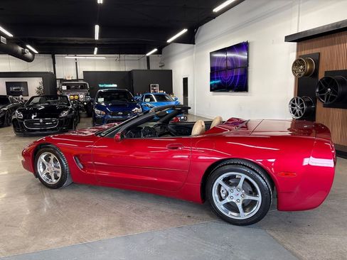 Used 2004 Chevrolet Corvette Convertible w/ Preferred Equipment Group image 8