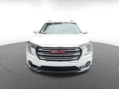Used 2024 GMC Terrain SLT image 4