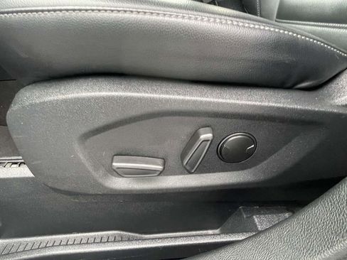 Used 2024 Ford Edge SEL image 17