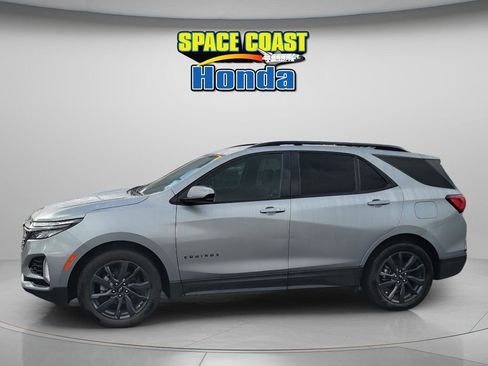 Used 2023 Chevrolet Equinox RS image 4