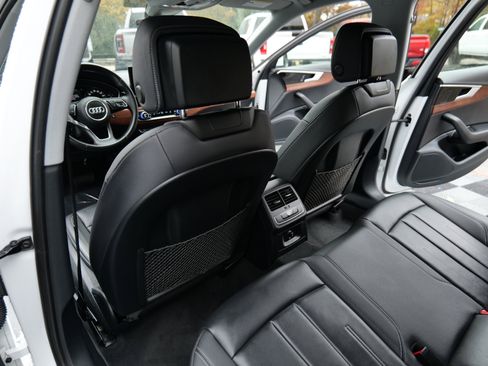 Used 2022 Audi A4 2.0T Premium image 46