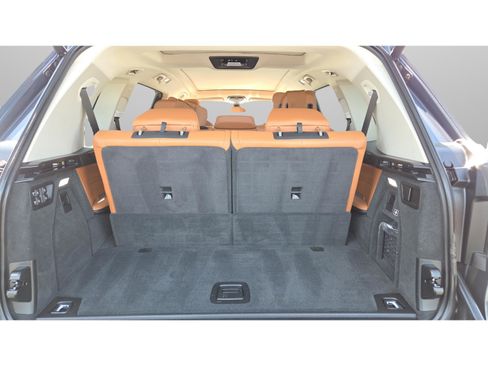 Used 2021 BMW X7 xDrive40i w/ Cold Weather Package image 16