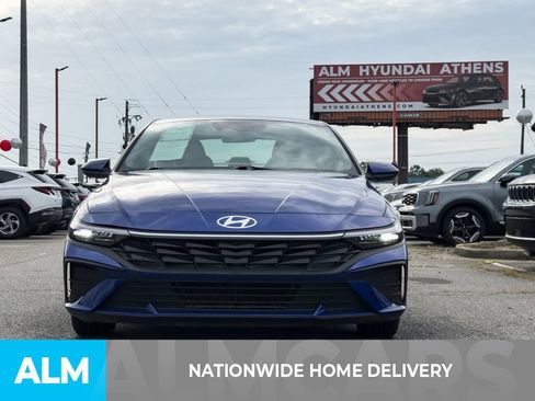 Certified 2024 Hyundai Elantra SE FWD image 4