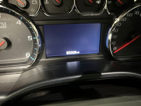 Used 2018 Chevrolet Silverado 1500 High Country image 26