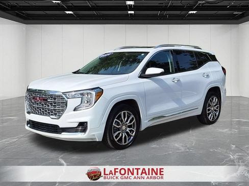 Certified 2024 GMC Terrain Denali w/ Denali Premium Package AWD/4WD image 4