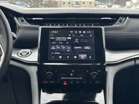 Used 2021 Jeep Grand Cherokee L Laredo image 24