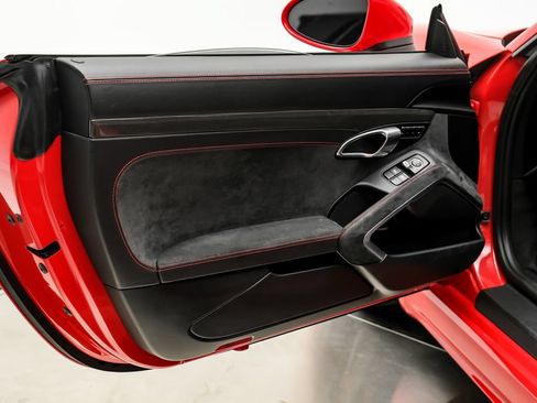 Used 2019 Porsche 718 Cayman GTS RWD image 44