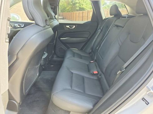 Used 2023 Volvo XC60 B5 Plus w/ Climate Package AWD/4WD image 13