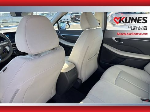 Used 2025 Hyundai Sonata SEL FWD image 38