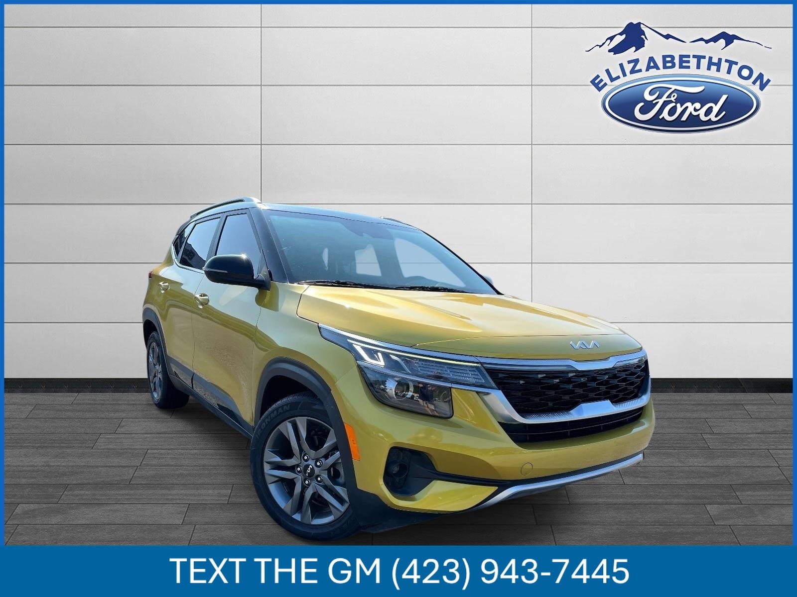 Used 2023 Kia Seltos S w/ Navigation Package FWD image 1