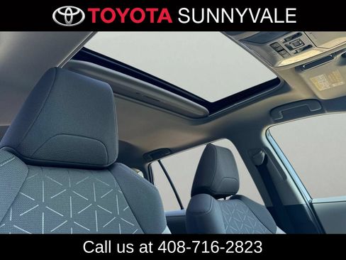 Used 2021 Toyota RAV4 XLE w/ Convenience Package AWD/4WD image 22