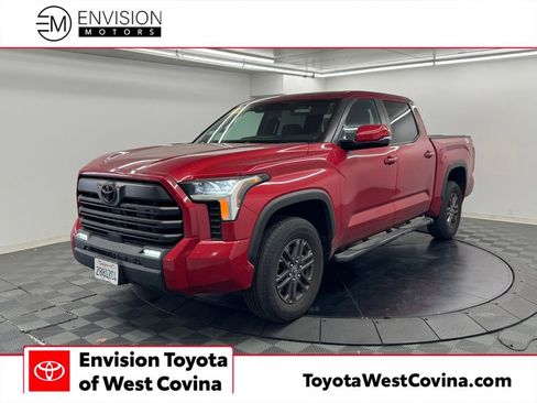 Used 2025 Toyota Tundra SR5 w/ SR5 Convenience Package AWD/4WD image 1