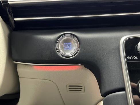 Used 2025 Genesis GV80 3.5T Prestige image 24