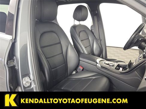 Used 2019 Mercedes-Benz GLC 350e 4MATIC image 19