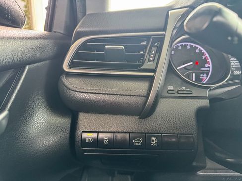 Used 2023 Toyota Camry SE image 36