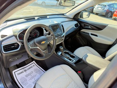 Used 2019 Chevrolet Equinox LS image 11