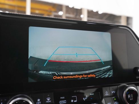 Used 2024 Toyota Highlander XSE AWD/4WD image 31