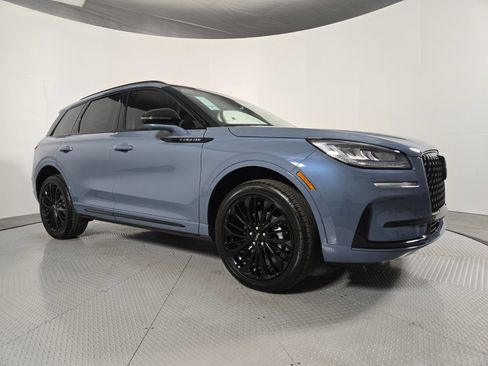 New 2026 Lincoln Corsair Premiere image 2