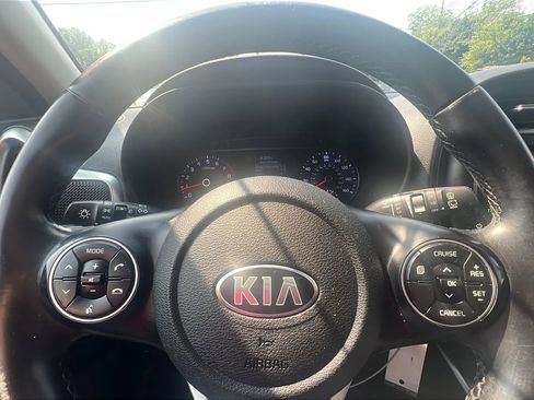 Used 2021 Kia Soul GT-Line FWD image 14
