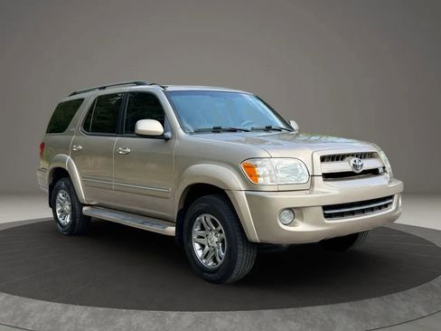Used 2007 Toyota Sequoia SR5 RWD image 8