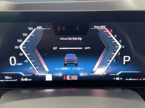 Used 2024 BMW X7 xDrive40i w/ Executive Package image 19