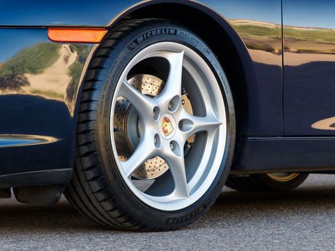 Used 2003 Porsche 911 GT3 RS image 31