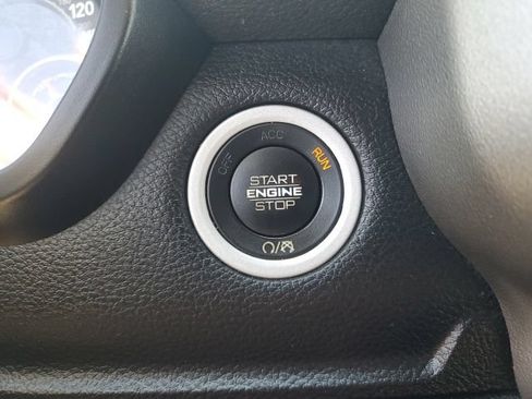 Used 2022 RAM 1500 Big Horn w/ Night Edition AWD/4WD image 11