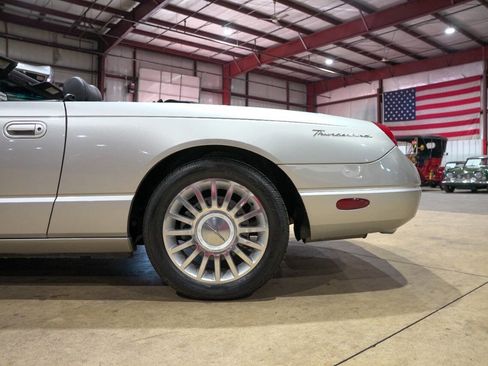 Used 2004 Ford Thunderbird Deluxe image 5