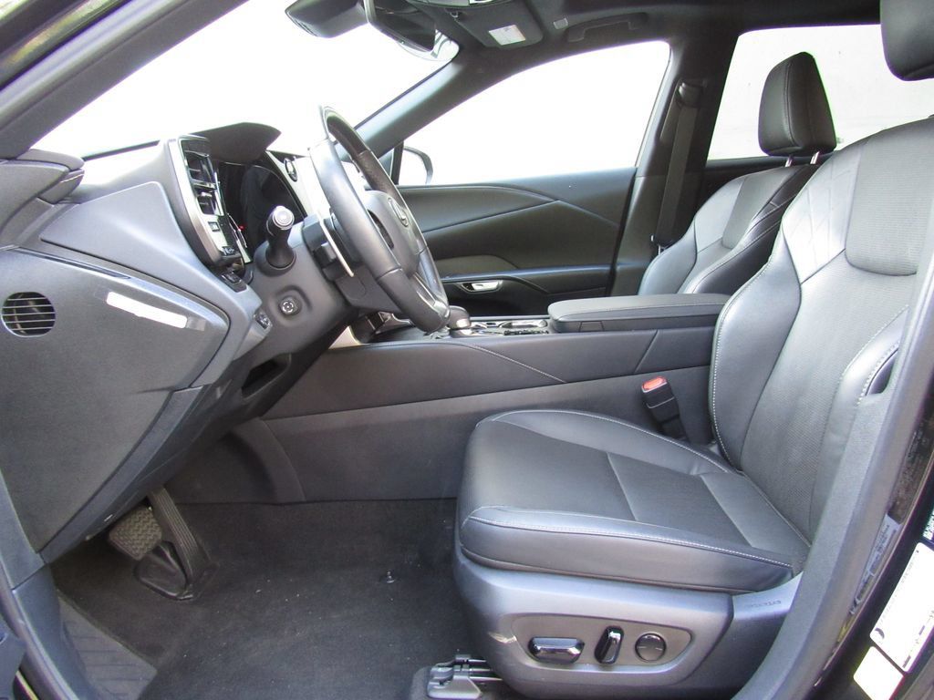 Used 2023 Lexus RX 350 Premium Plus w/ Accessory Package (Z1) AWD/4WD image 10