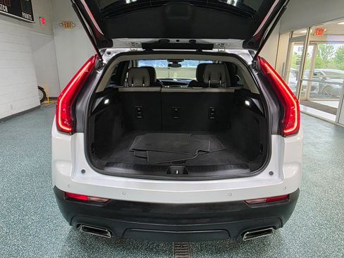 Used 2019 Cadillac XT4 Luxury w/ Cold Weather Package AWD/4WD image 21