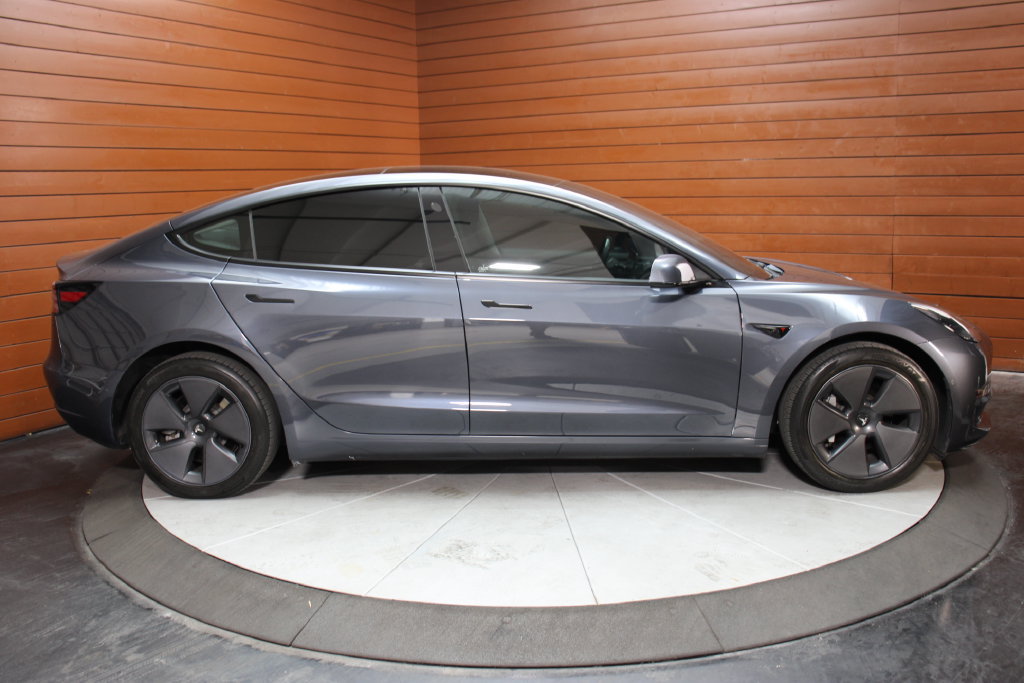 Used 2021 Tesla Model 3 Standard Range Plus RWD image 34