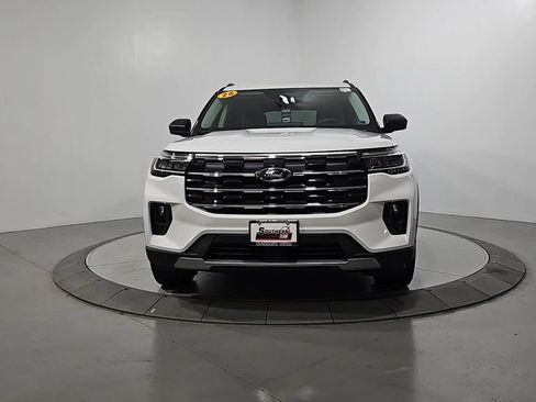 Used 2026 Ford Explorer Active w/ Active Comfort Package AWD/4WD image 9
