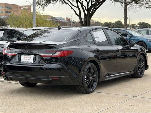 New 2026 Toyota Camry Hybrid image 4