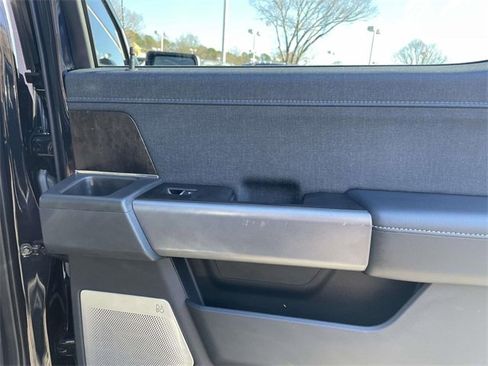 Used 2022 Ford F150 Lariat w/ Equipment Group 502A High image 28