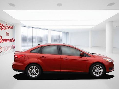 Used 2018 Ford Focus SE image 5