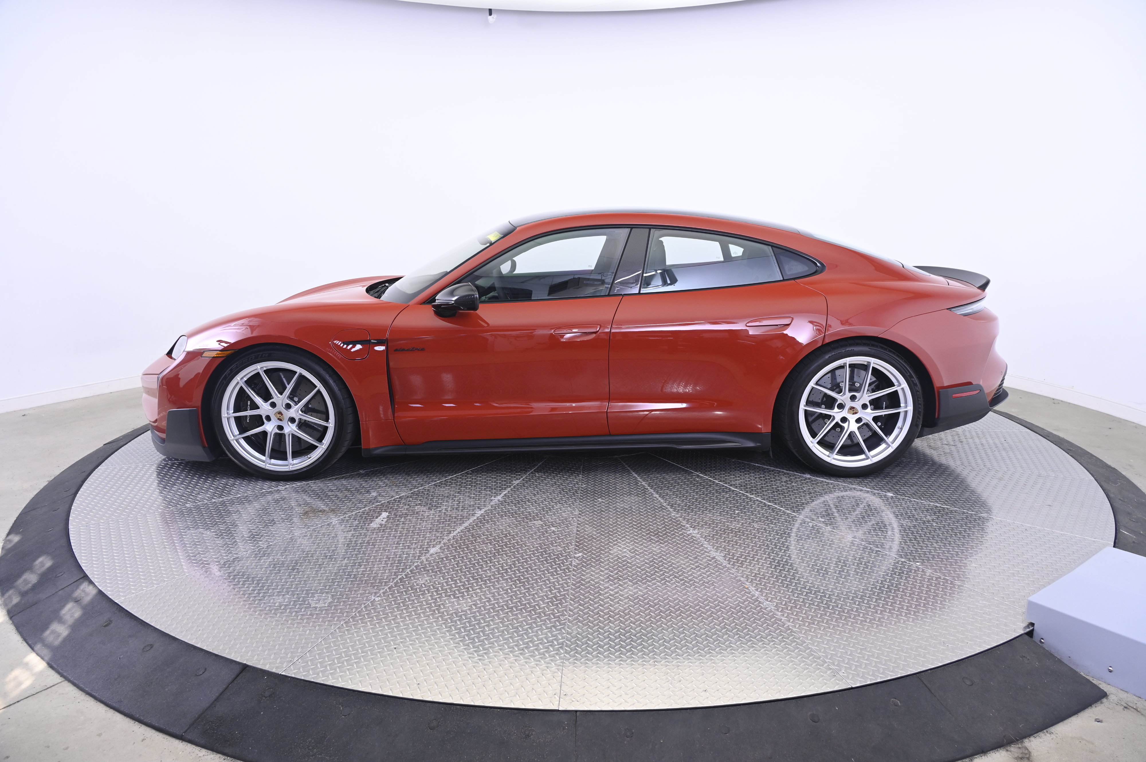 Certified 2025 Porsche Taycan Turbo GT AWD/4WD image 2