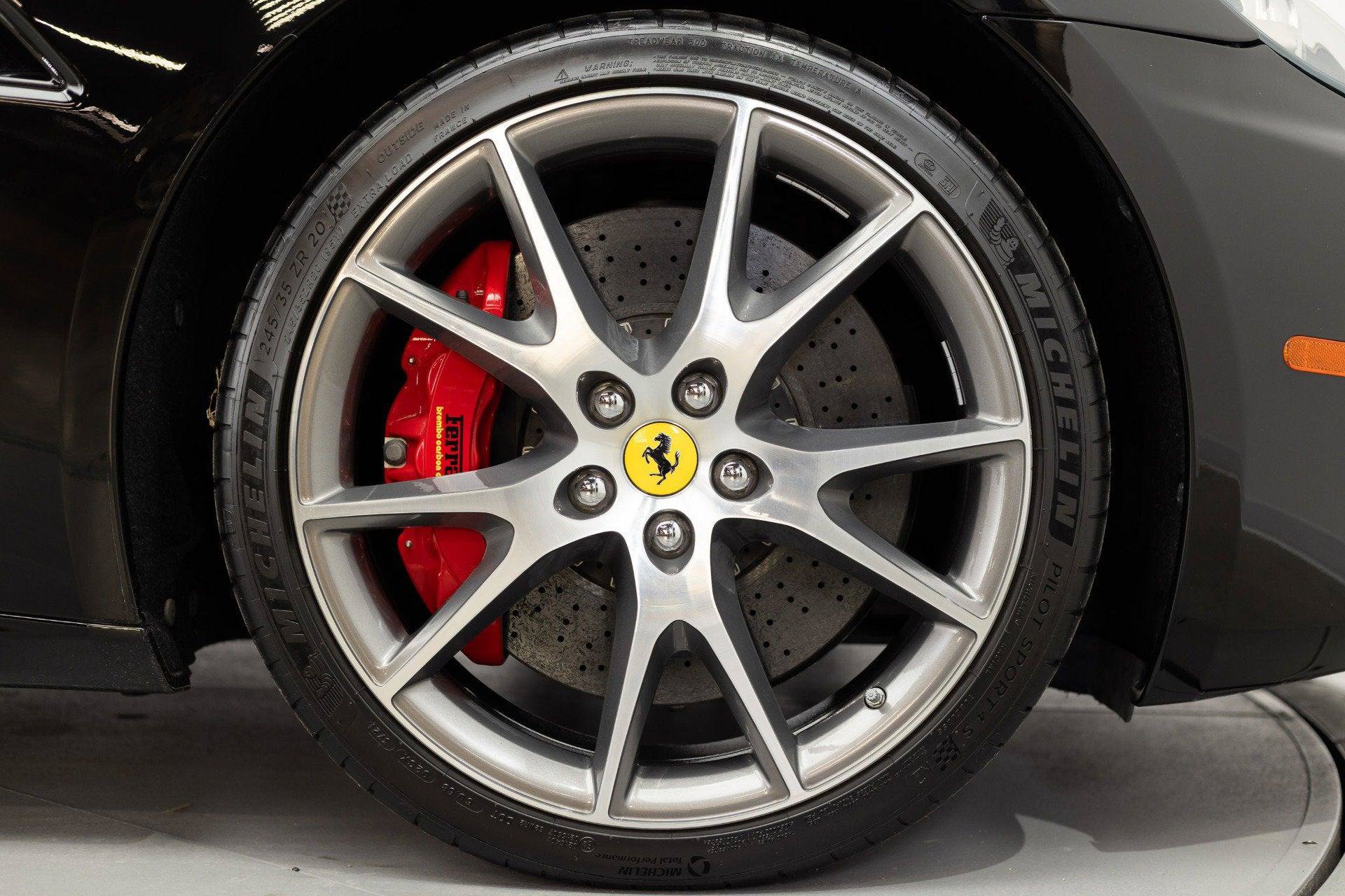 Used 2010 Ferrari California RWD image 46