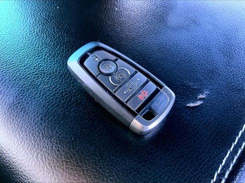 Used 2019 Ford F150 Raptor w/ Equipment Group 802A Luxury image 14