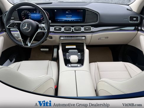 Used 2026 Mercedes-Benz GLS 450 4MATIC image 2