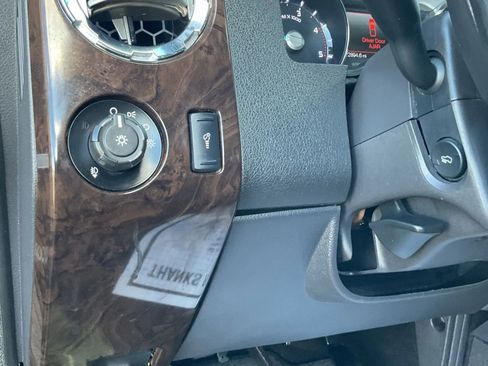 Used 2016 Ford F250 Platinum w/ FX4 Off-Road Package image 27