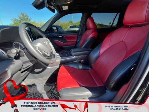 Used 2022 Toyota Highlander XSE image 10