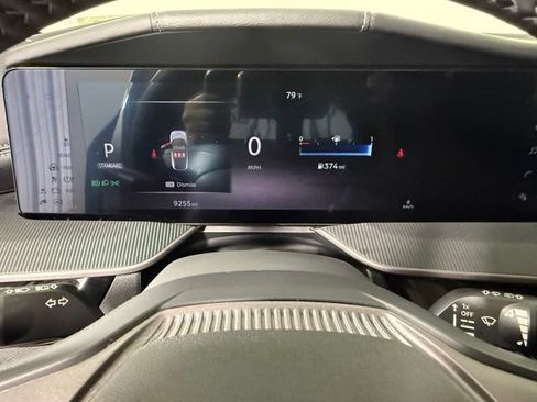 Used 2025 Nissan Murano SV FWD image 17